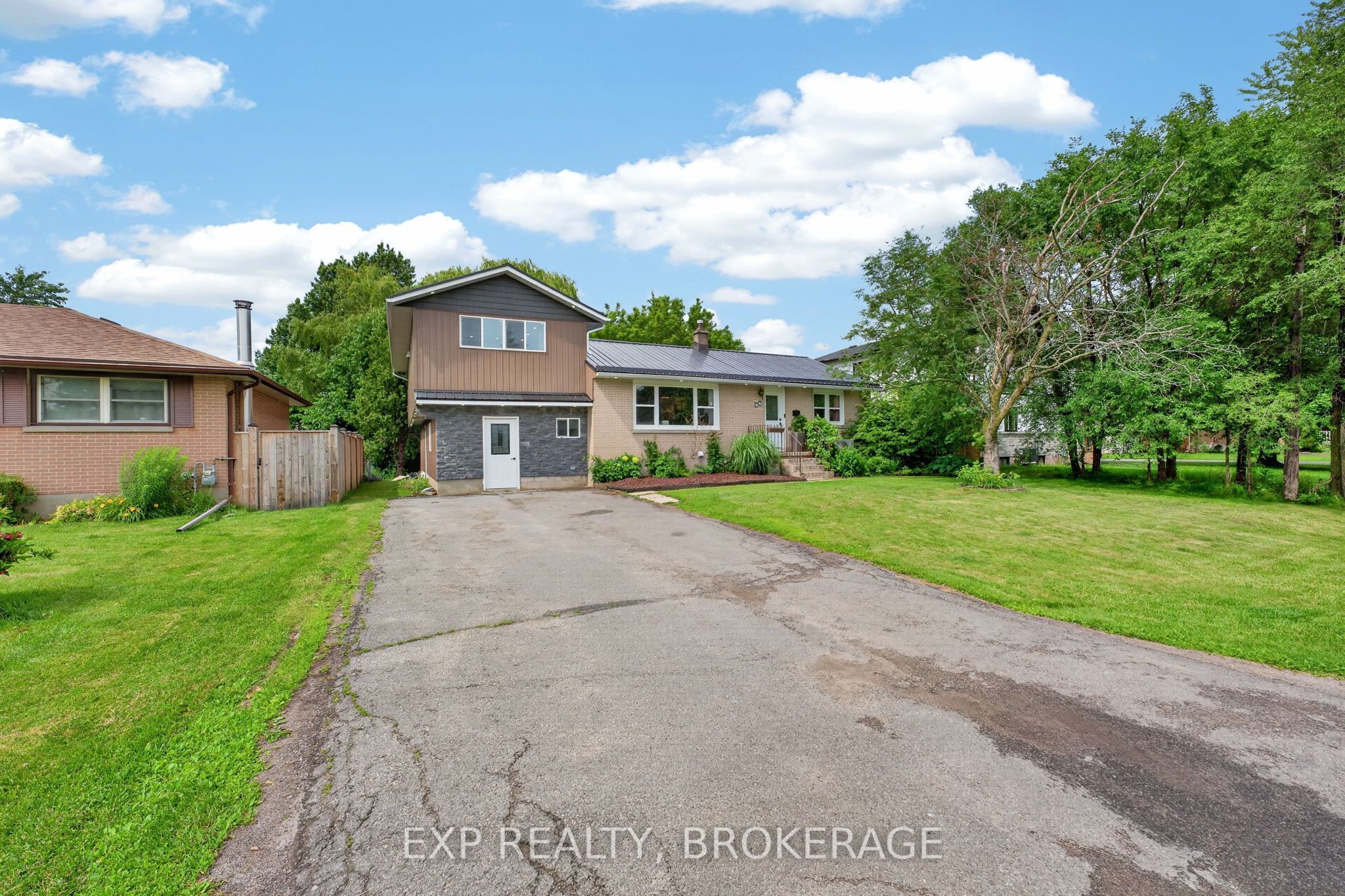 Residential in Kingston 2
