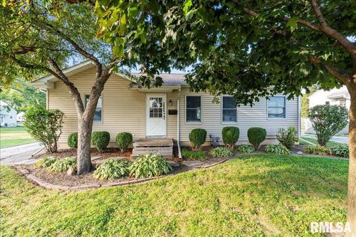 2609 39th Ave, Moline, IL, 61265-6302 | Card Image