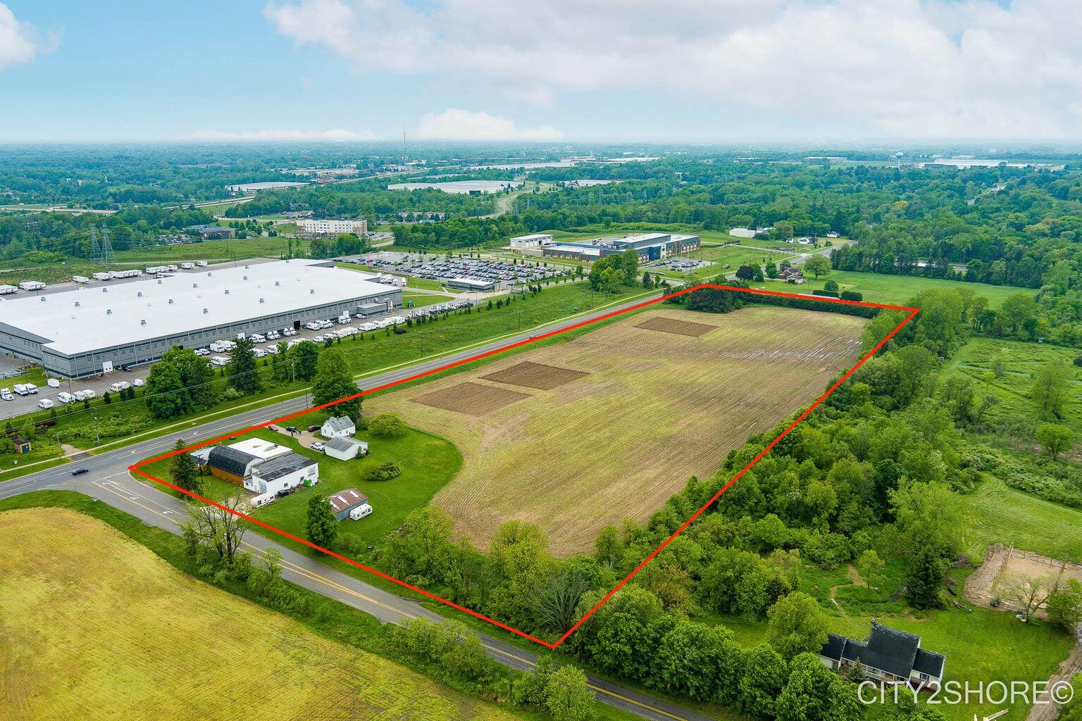 2031 4 Mile Rd Nw, Grand Rapids, MI 49525