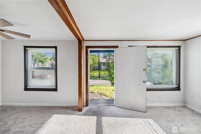 4222 S Spencer St, House other with 1 bedrooms, 1 bathrooms and 2 parking in Seattle WA | Image 14