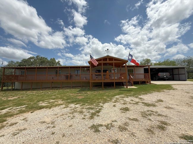 227 River Bluff Dr, House other with 5 bedrooms, 3 bathrooms and null parking in Lytle TX | Image 7