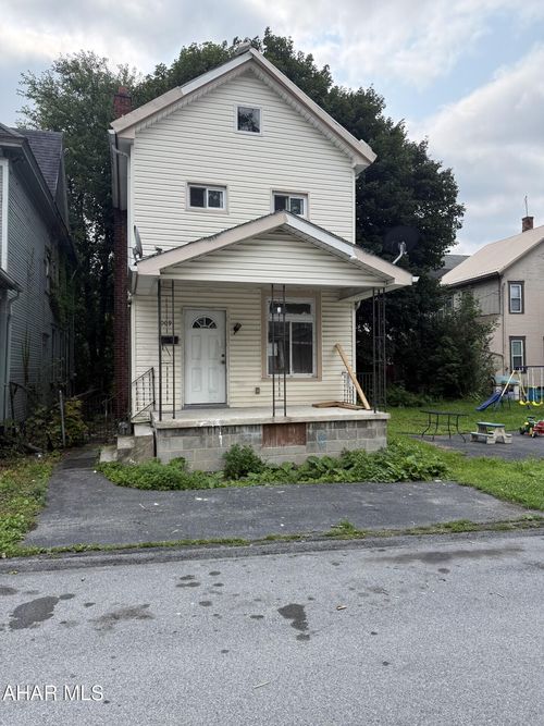 1009 19th Ave, Altoona, PA, 16601-4166 | Card Image