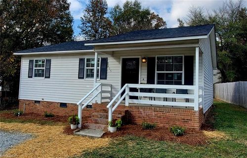 2205 Gable Way, High Point, NC, 27262-3566 | Card Image