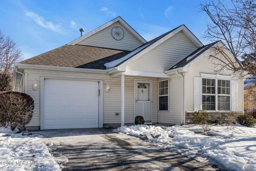 11 Schoolhouse Ln, Lakewood, NJ, 08701-5759 | Card Image