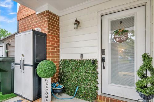 h-103 Turnbridge Ln, Yorktown, VA, 23693-2831 | Card Image