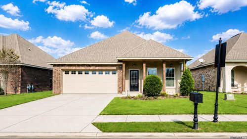 4424 Olivia Dr, Addis, LA, 70710-3066 | Card Image
