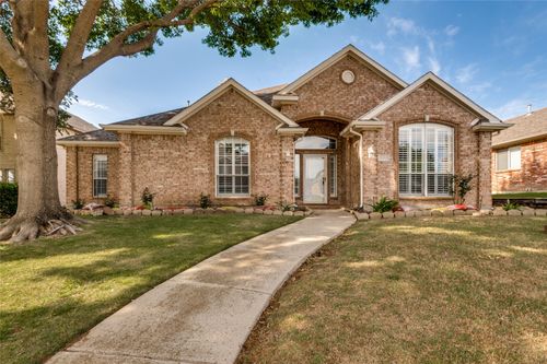 1052 E Seminole Trl, Carrollton, TX, 75007-2876 | Card Image