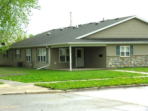 432 Pleasant St, Osage, IA, 50461-1936 | Card Image