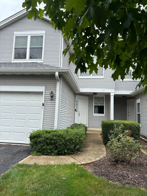 168 Woodland Cir, North Aurora, IL, 60542-3323 | Card Image