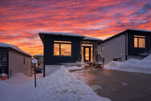 19 Thorngrove Lane, Timberlea, NS, B3T0K1 | Card Image