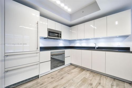 unit-1906-1010 Brickell Ave, Miami, FL, 33131-3764 | Card Image