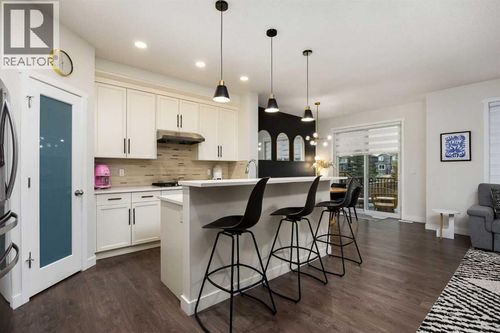 196 Belmont Terr Sw, Calgary, AB, T2X4H2 | Card Image