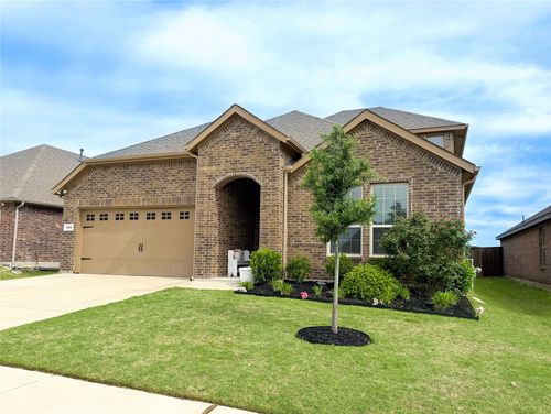 929 Philadelphia St, Fate, TX, 75189-4036 | Card Image