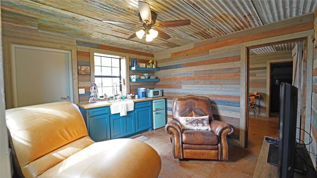 Guest Quarters - Living Room & Kitchen | Image 26
