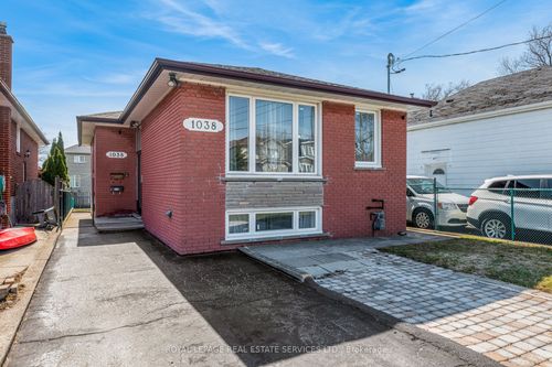 1038 Alexandra Ave, Mississauga, ON, L5E1Z8 | Card Image
