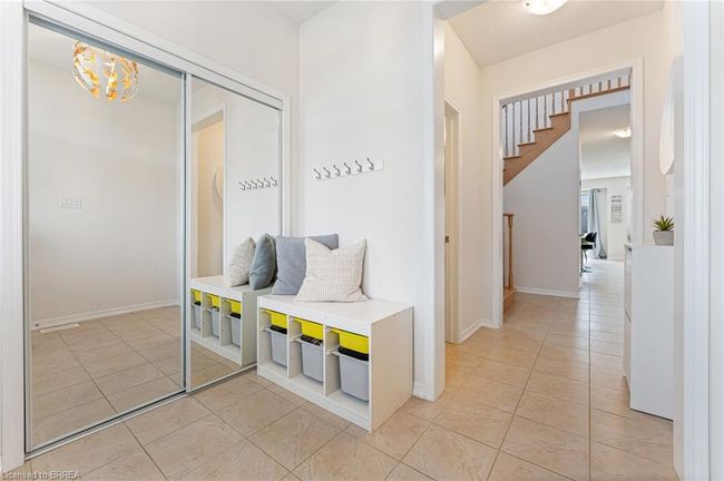 83 Munro Cir, House other with 4 bedrooms, 3 bathrooms and 4 parking in Brantford ON | Image 5