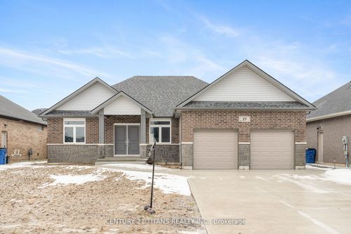 19 Tracy Dr, Chatham, ON, N7M0S8 | Card Image