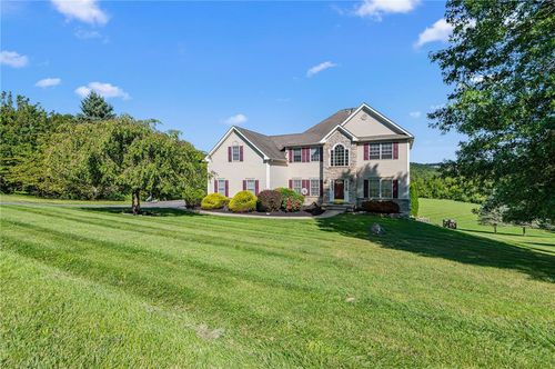 2617 Rising Sun Rd, Slatington, PA, 18080-4047 | Card Image