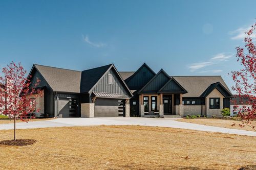 N61W27760 Alecen Court, MERTON, WI, 53089 | Card Image