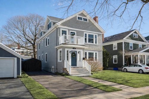 1777 Cambridge St, Halifax, NS, B3H4A8 | Card Image