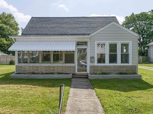 332 S 1st St, Boonville, IN, 47601-1704 | Card Image