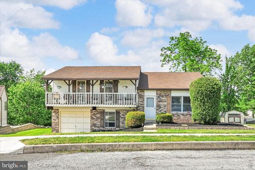 5561 Banbridge Dr, HARRISBURG, PA, 17112-2202 | Card Image