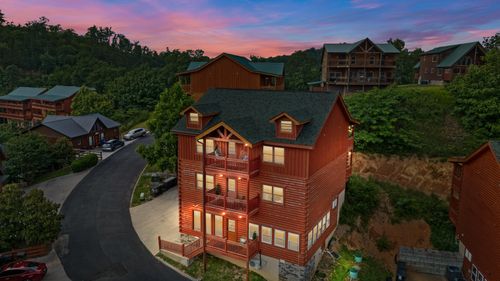 2513 Laurel Point Way, Sevierville, TN, 37862-5475 | Card Image