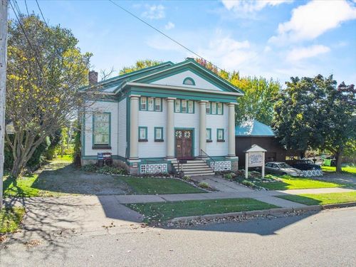 132 E 4th St, Neillsville, WI, 54456-1906 | Card Image