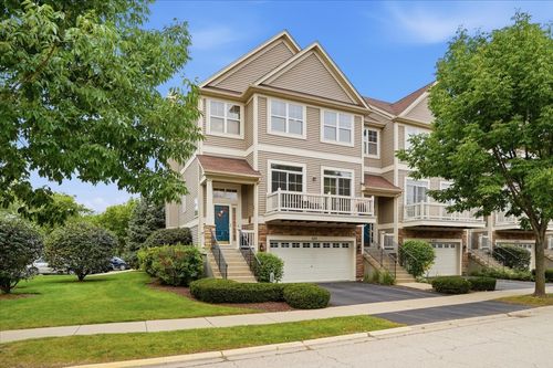 674 Shoreline Dr, Grayslake, IL, 60030-4034 | Card Image