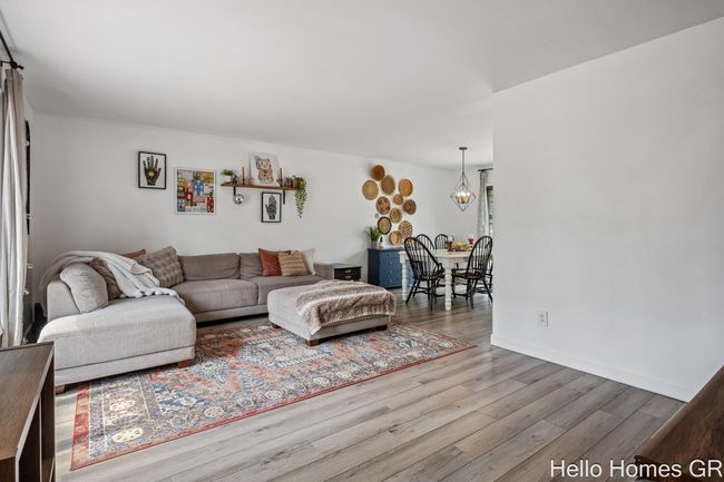 Living Room | Image 5