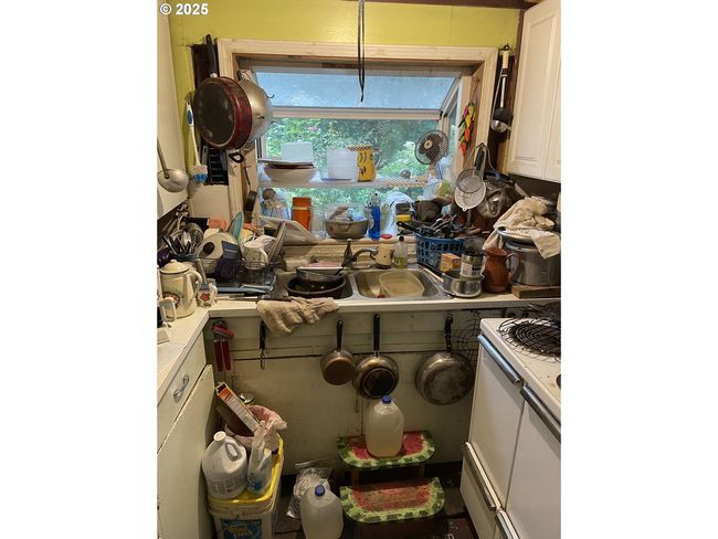 12192 S Mulino Rd, House other with 3 bedrooms, 1 bathrooms and null parking in Canby OR | Image 9