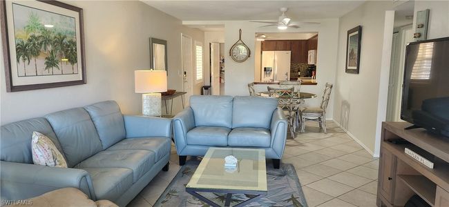 APT-302 - 1051 Foxfire Ln, Condo with 2 bedrooms, 2 bathrooms and null parking in NAPLES FL | Image 4