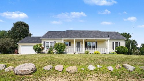 1082 Azalea Drive, Jackson, MI, 49201 | Card Image