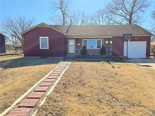 625 W Oak St, Independence, KS, 67301-2219 | Card Image