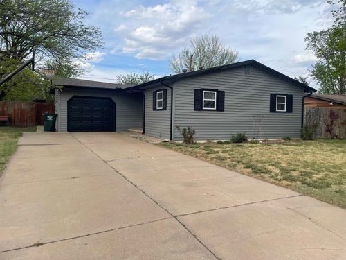 1700 Cherry Ln, Great Bend, KS, 67530-2823 | Card Image