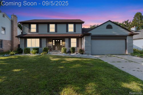 2025 Highbury Dr, Troy, MI, 48085-3806 | Card Image