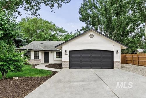 1945 N Eagle Creek Way, Eagle, ID, 83616-6604 | Card Image