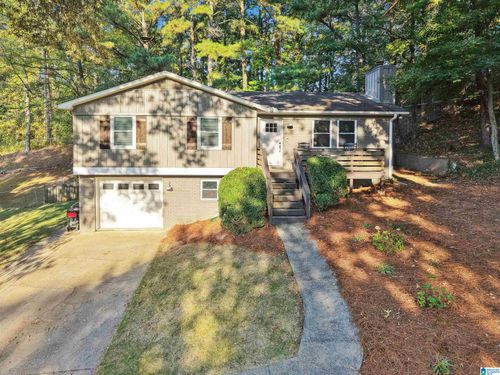 102 Lynn Dr, TRUSSVILLE, AL, 35173-1950 | Card Image