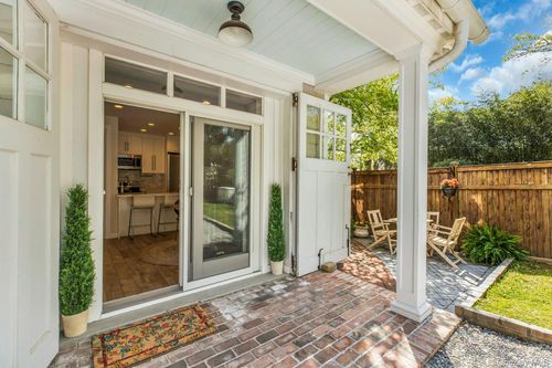 14 Crossman Pl, Huntington, NY, 11743-2602 | Card Image