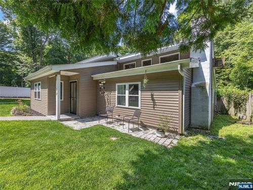 17 Birch Dr, Vernon, NJ, 07462-3422 | Card Image
