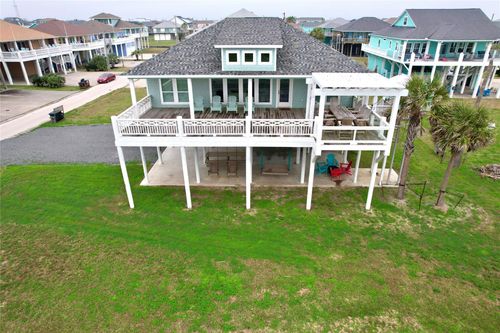 940 Raymond, Crystal Beach, TX, 77650 | Card Image