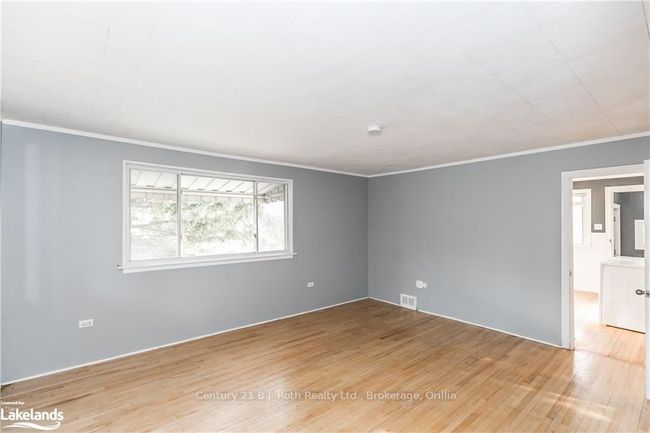 290 Barrie Rd, House other with 3 bedrooms, 2 bathrooms and 5 parking in Orillia ON | Image 8