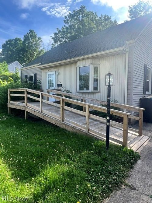 814 Laird, Warren, OH, 44483 | Card Image