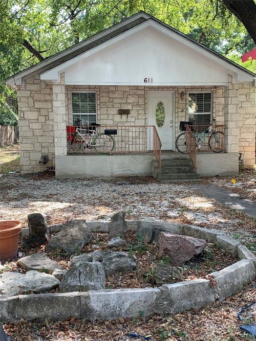 611 W Live Oak St, Austin, TX, 78704-5005 | Card Image