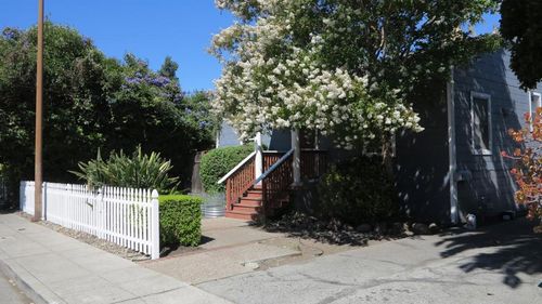 310 Oak Ave, Redwood City, CA, 94061-2313 | Card Image