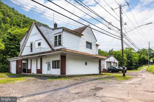 17 Center St, COAL TOWNSHIP, PA, 17866-1114 | Card Image