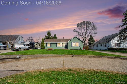 67550 Sisson St, Washington Township, MI, 48095-1364 | Card Image