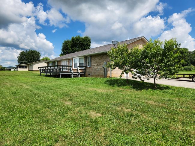 1070 Dyer Rd, House other with 3 bedrooms, 2 bathrooms and null parking in Madisonville TN | Image 32