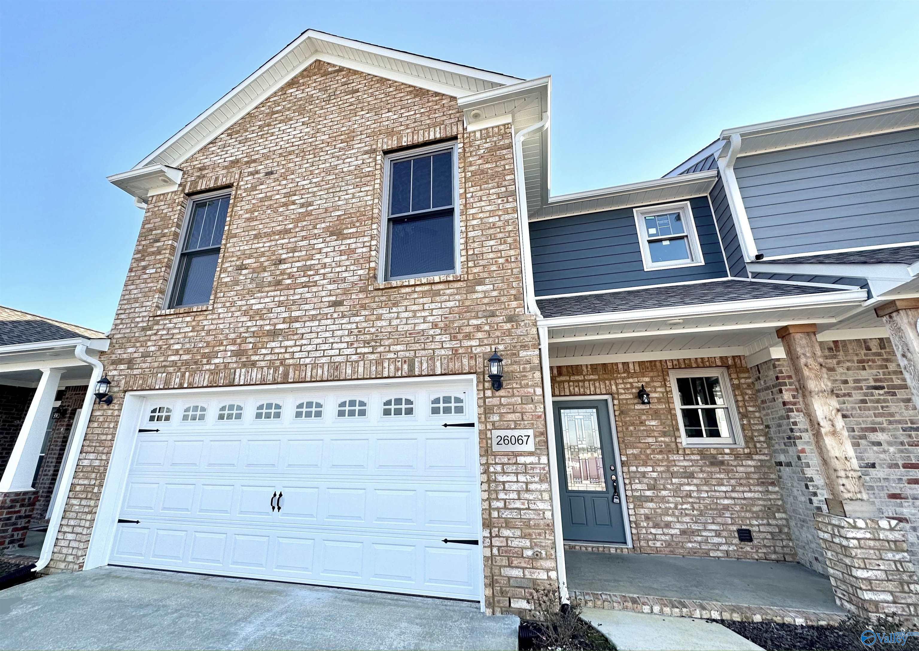 Breakers Cir, Athens, AL 35613