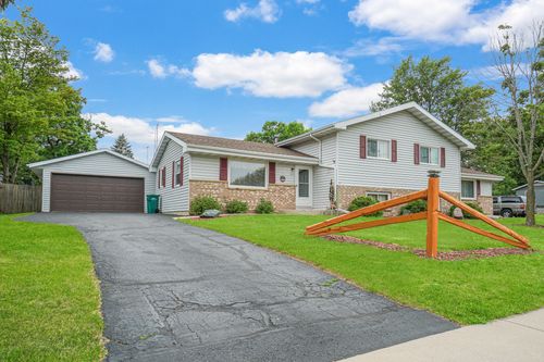 997 3rd St, Lomira, WI, 53048-9509 | Card Image